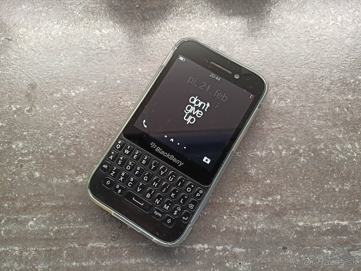 BlackBerry Q5