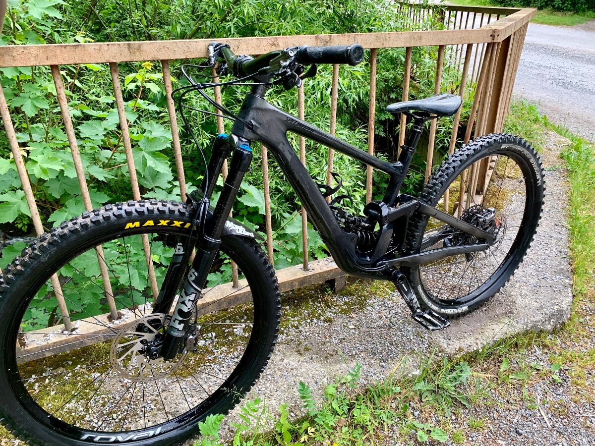 Specialized Enduro comp Carbon veľkosť S3 - M