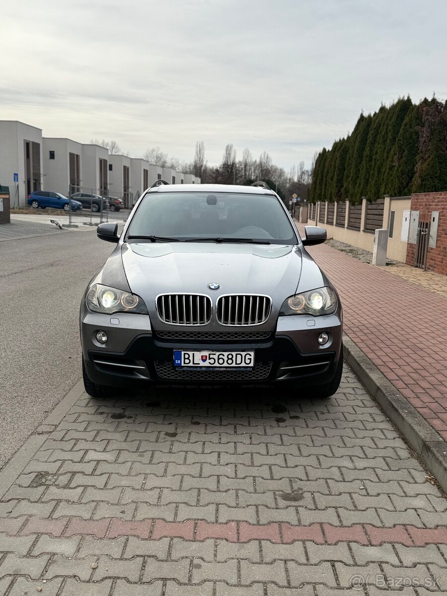 Bmw X5 4.8 benzin 2008 Rok