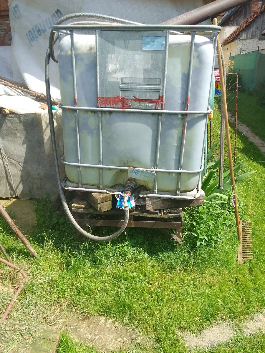 Nádrž IBC1000l + stojan