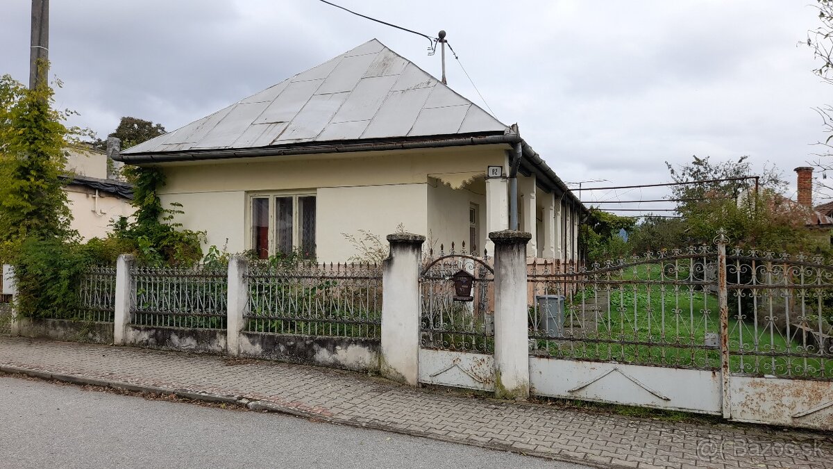 EXKLUZÍVNE starší rodinný dom s veľkorysým pozemkom, Kechnec