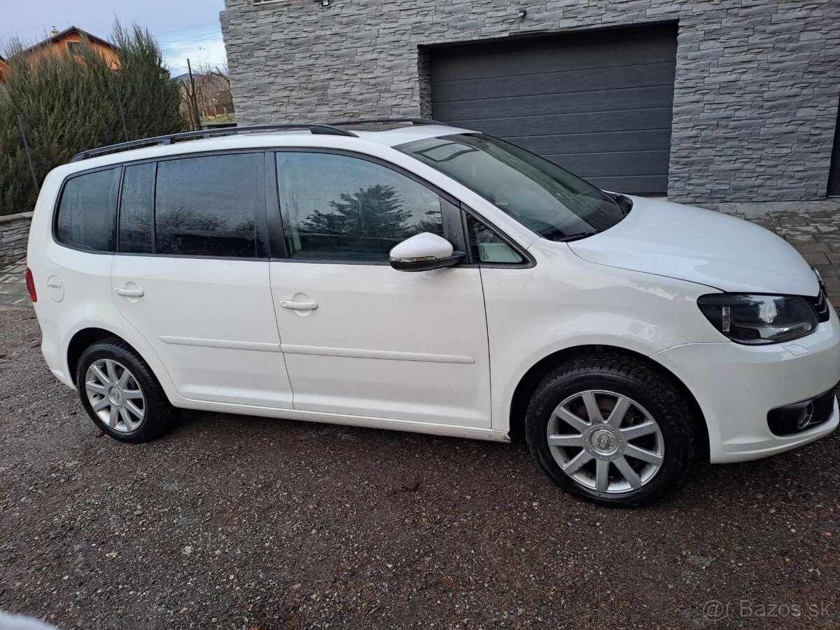 Volkswagen touran CNG benzín