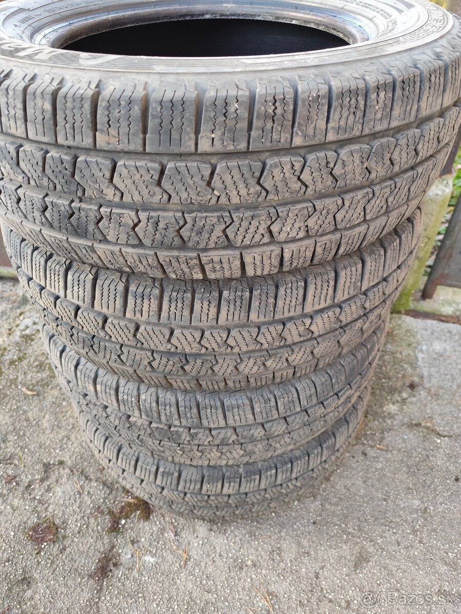 195/70 R15C Zimne