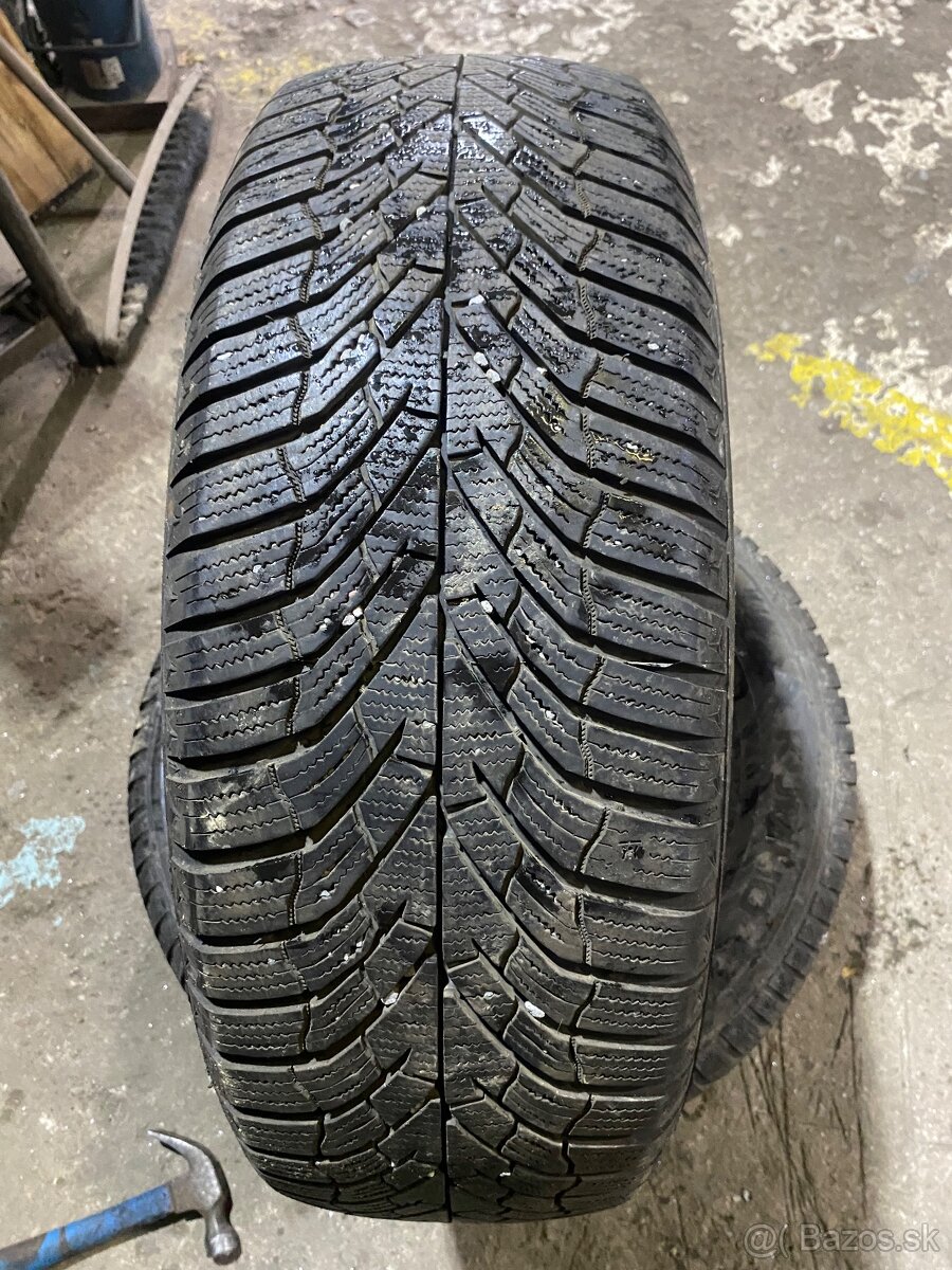 Kumho 235/65 R17 zimné pneumatiky DOT2023