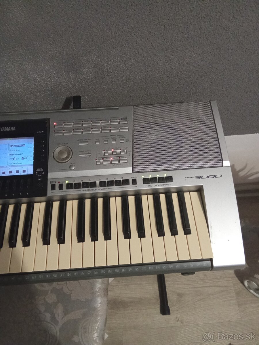 Yamaha psr 3000