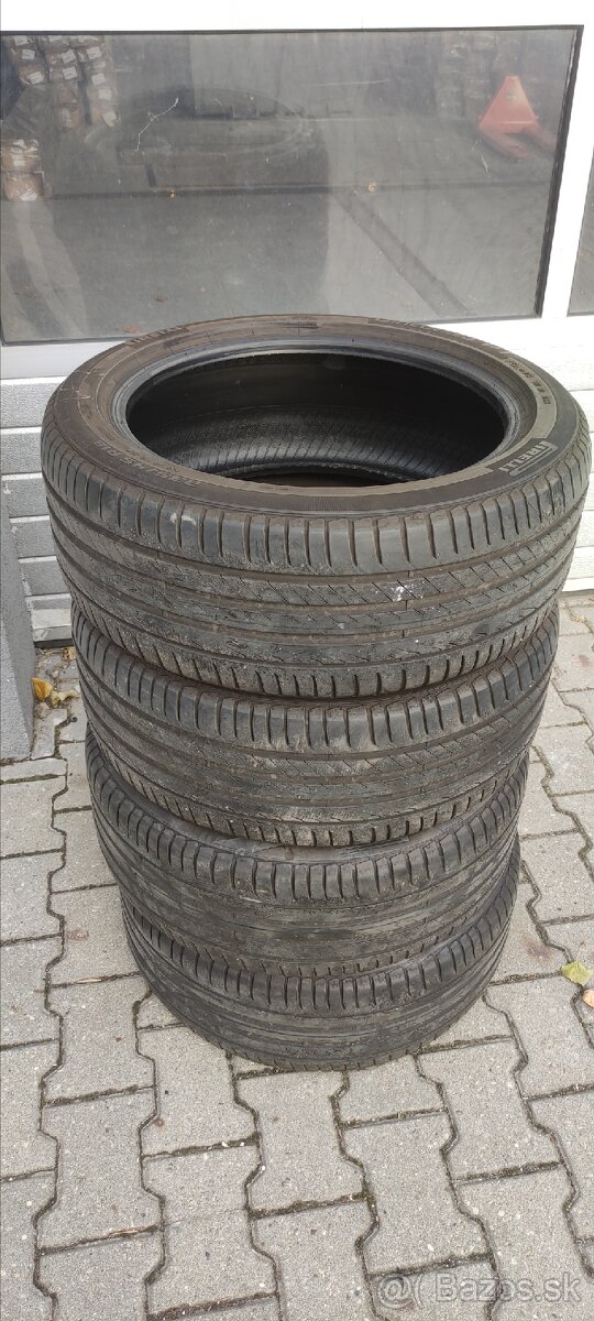 Letné pneu PIRELLI 235/45 R18 98W