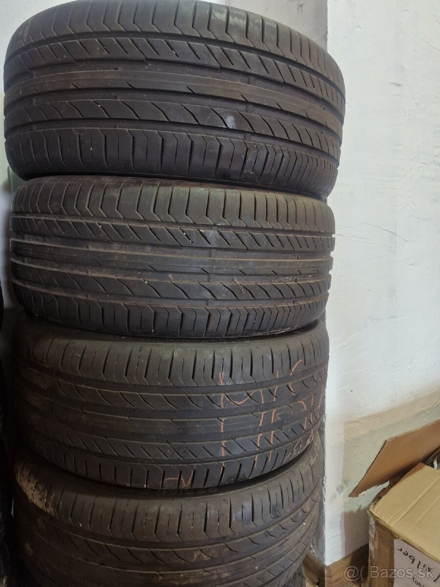 235/40R18 Continental