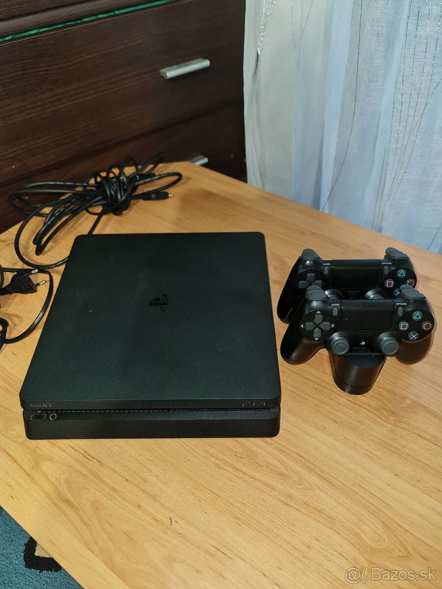 Predám ps4