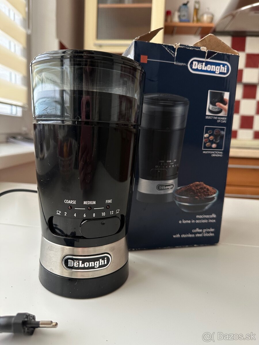 mlyncek na kavu Delonghi