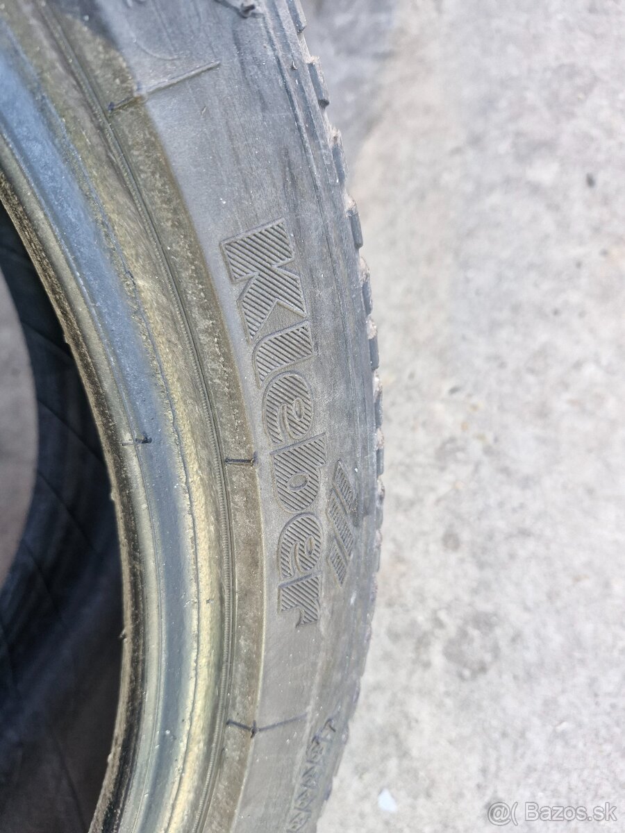 235/40r18