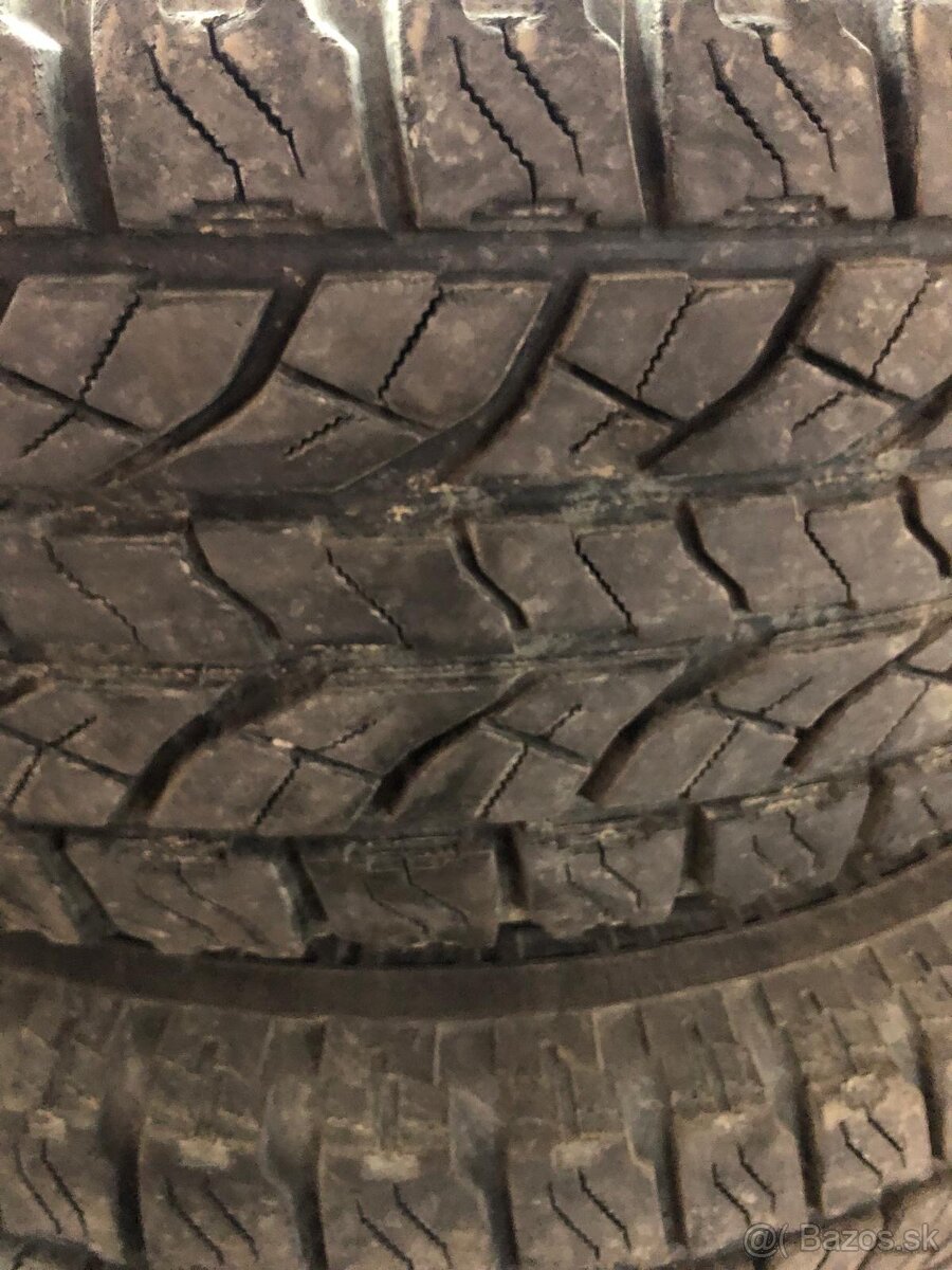 Predám pneu YOKOHAMA 265/70 R16