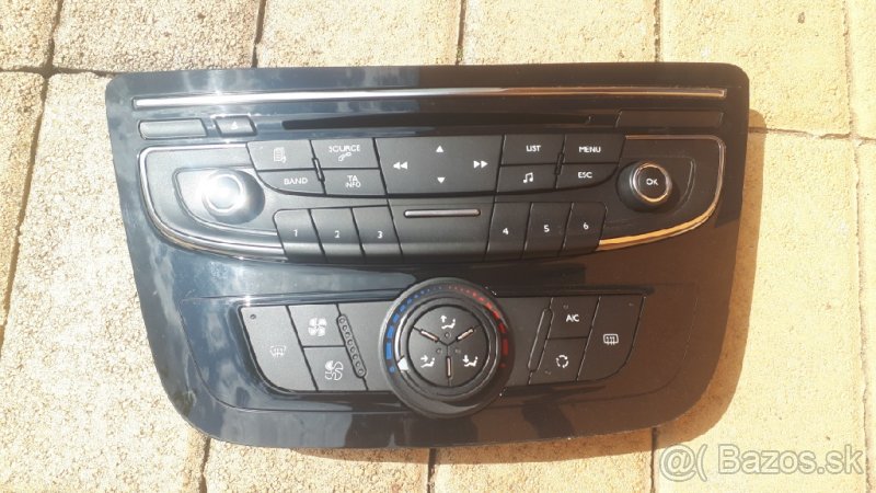 PEUGEOT 508 originál autoradio a klimatronik