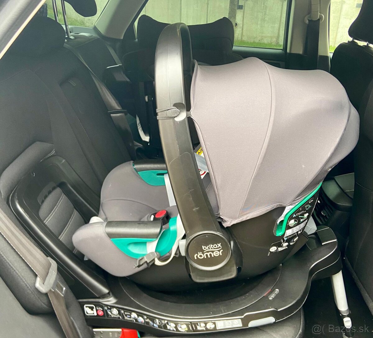 Britax Romer i size 3 + podstava