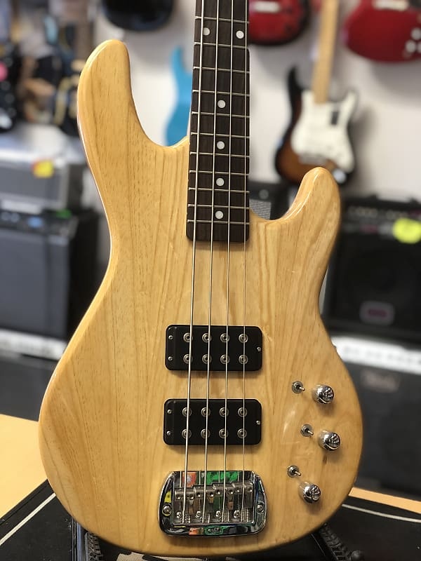 Predám G&L Tribute L-2000 bass