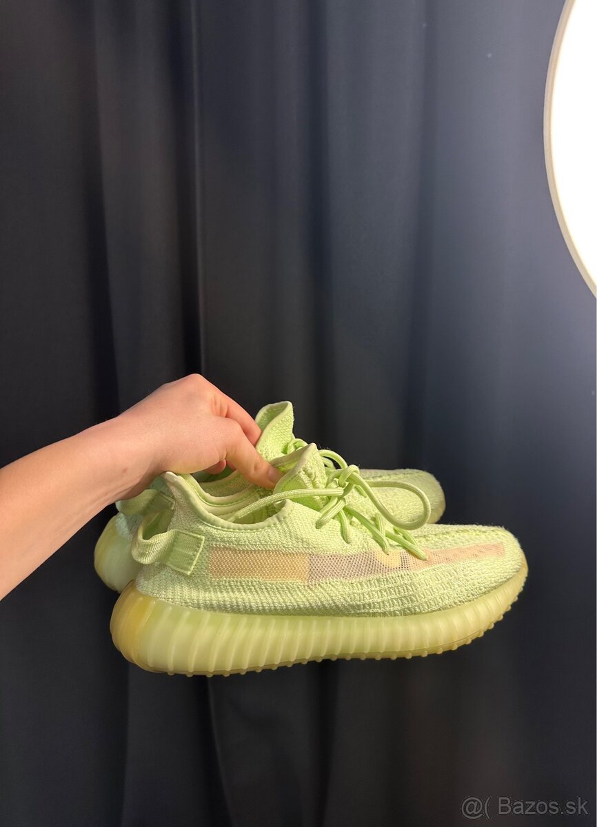 Adidas Yeezy Boost 350 V2 Glow