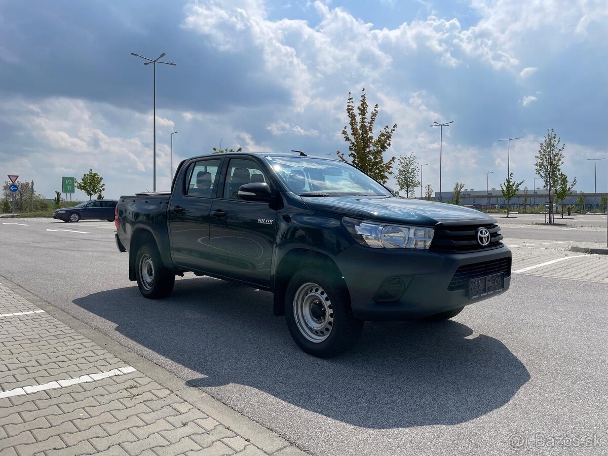 TOYOTA HILUX - PREDAJ AJ NA SPLÁTKY