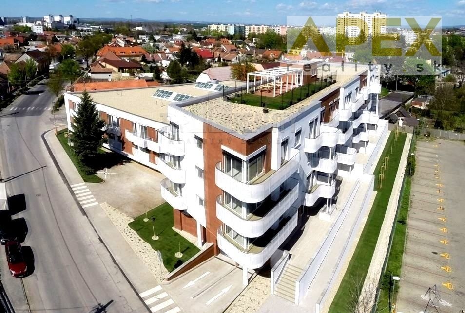 APEX reality prenájom 2i. v Zelenom átriu, 42 m2