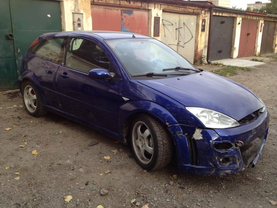 01Ford Focus Hatch, RS 158kW, manuál