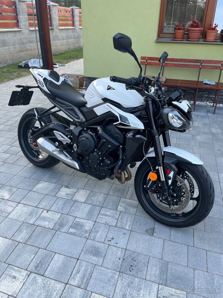 Triumph Street Triple 765 R (RS)  2023