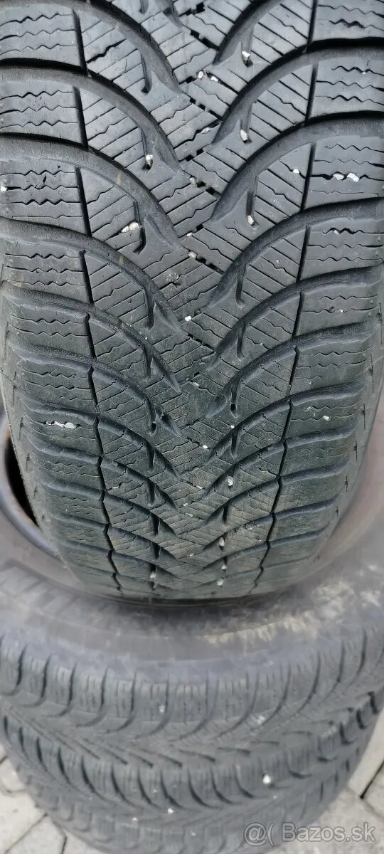 Predám 4 zimné pneumatiky 175/65 R14 82T Michelin