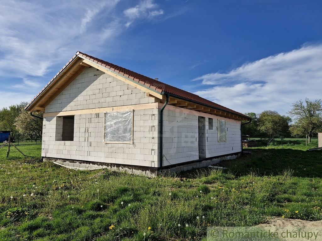 Hrubá stavba domu v Krškanoch