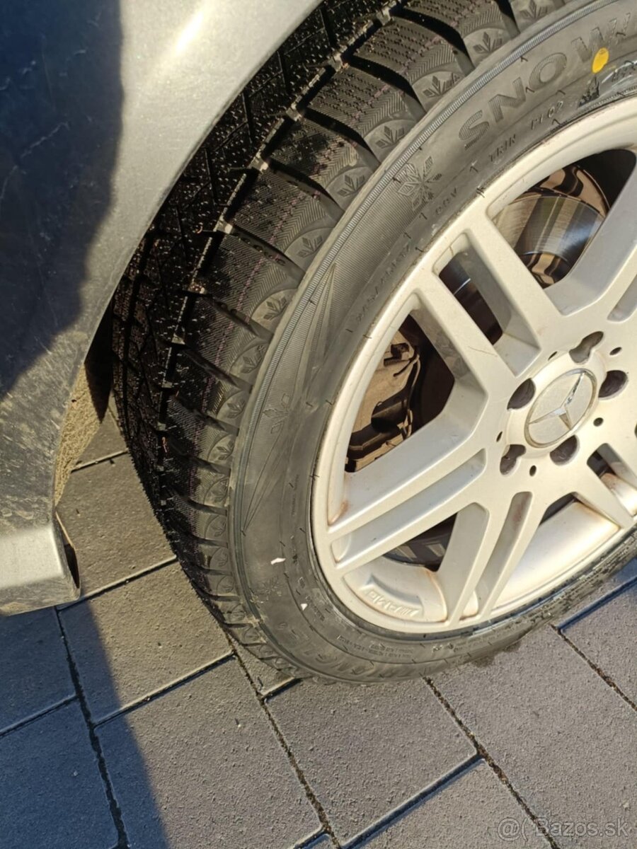 Predám zimné pneumatiky 245/45R17