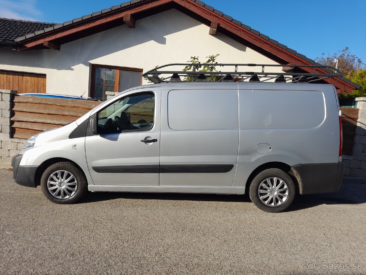 Deliaca stena s oknom Fiat Scudo