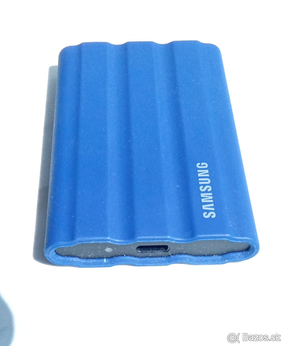 Samsung Portable SSD T7 Shield 1 TB modrý