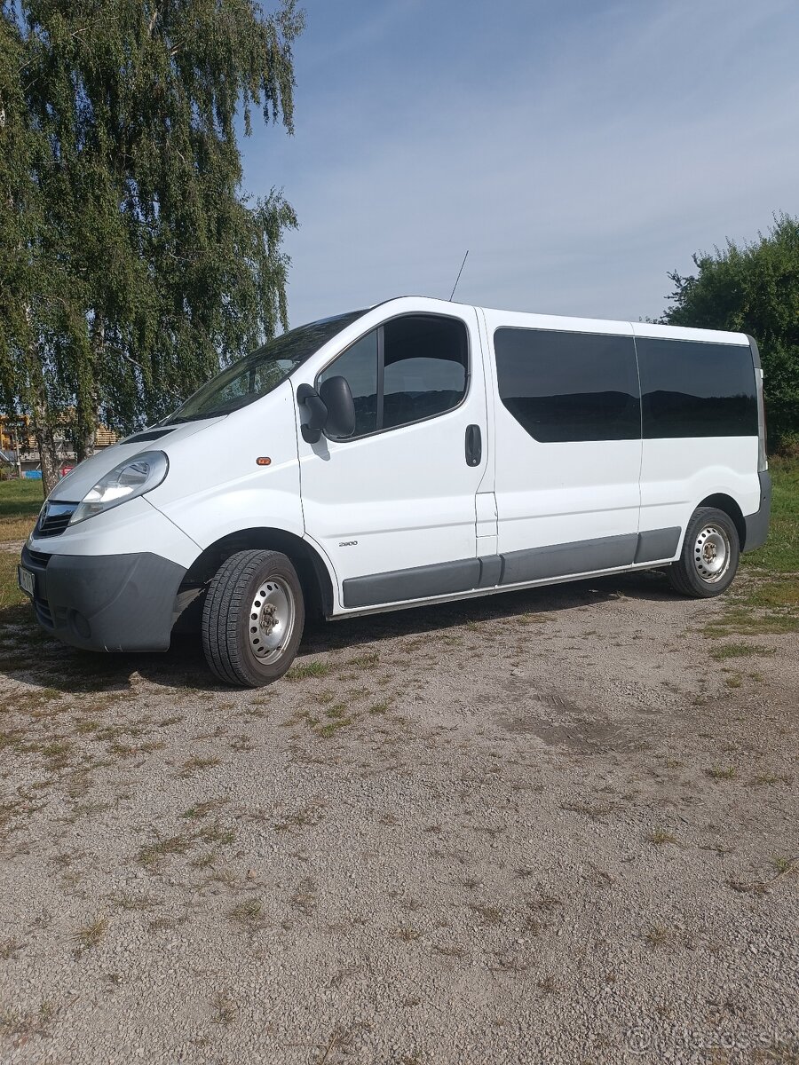 Opel Vivaro 9 miestne L2H1