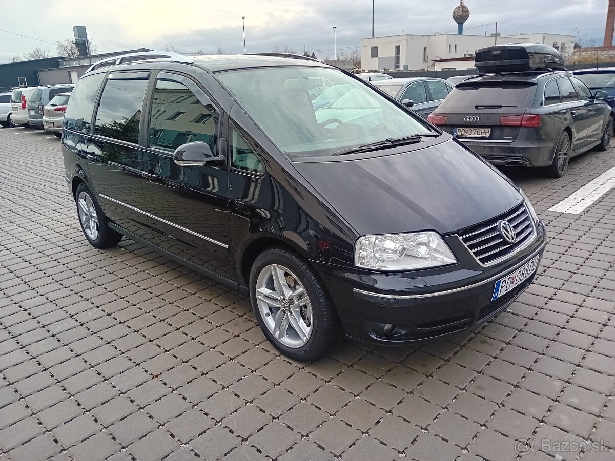 VW Sharan,1.9tdi,96KW,2008,7miest,Webasto,Navi,Xenon,Šíber