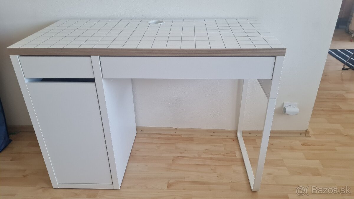 IKEA  - MICKE písací stôl 105x50