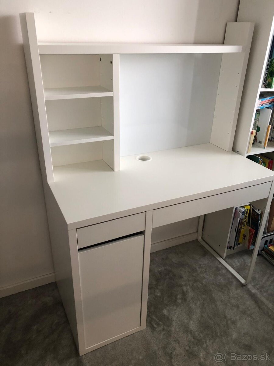 Predám pracovný stôl IKEA Micke 105x50 cm s nadstavcom