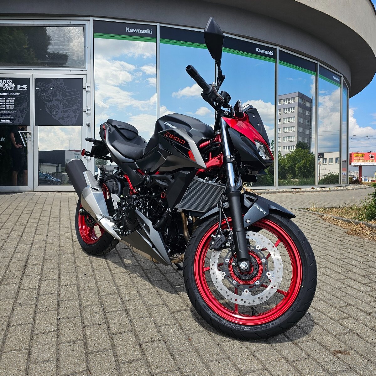 Kawasaki Z500 SE červená