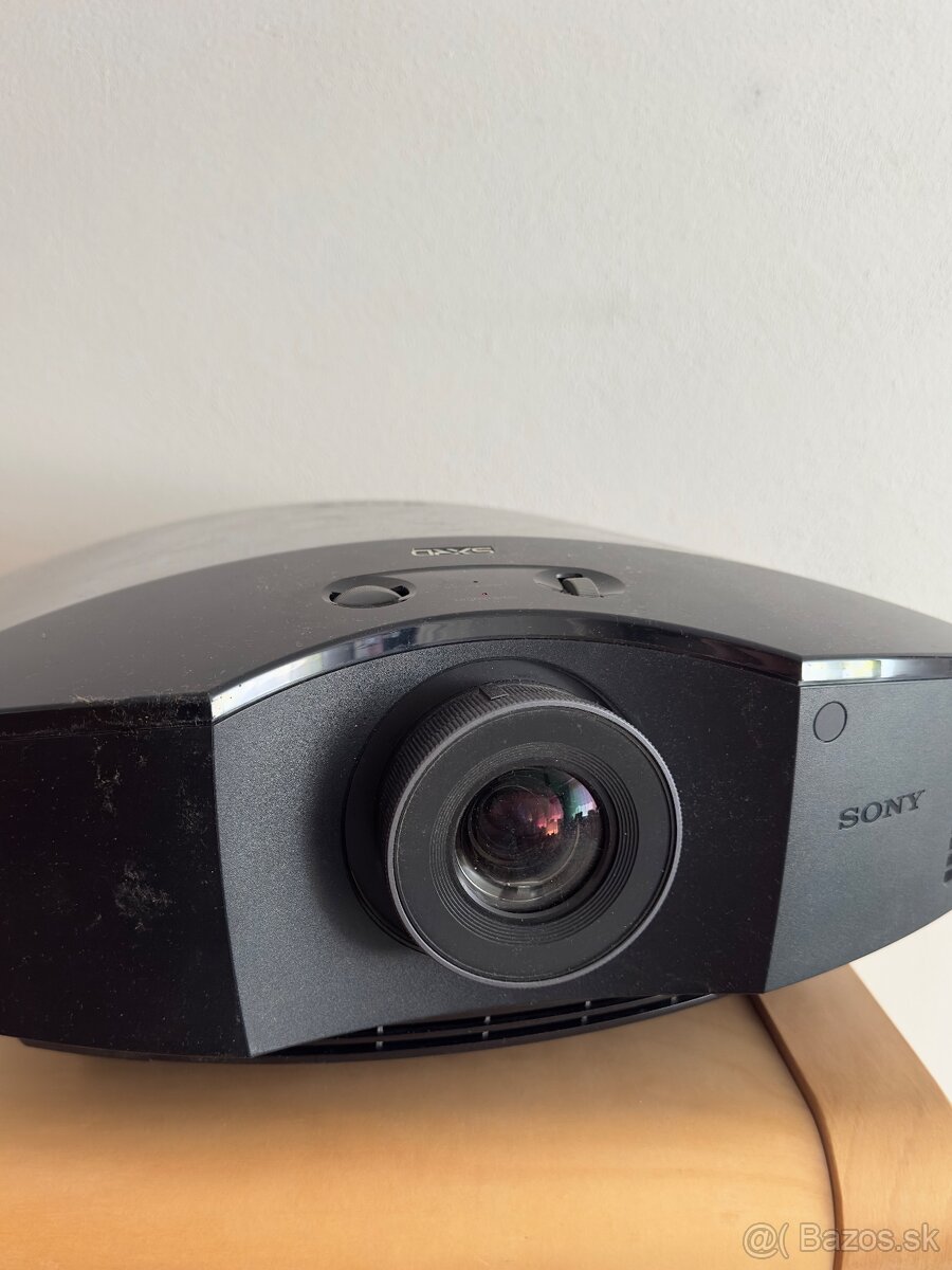 Sony VPL-HW40ES