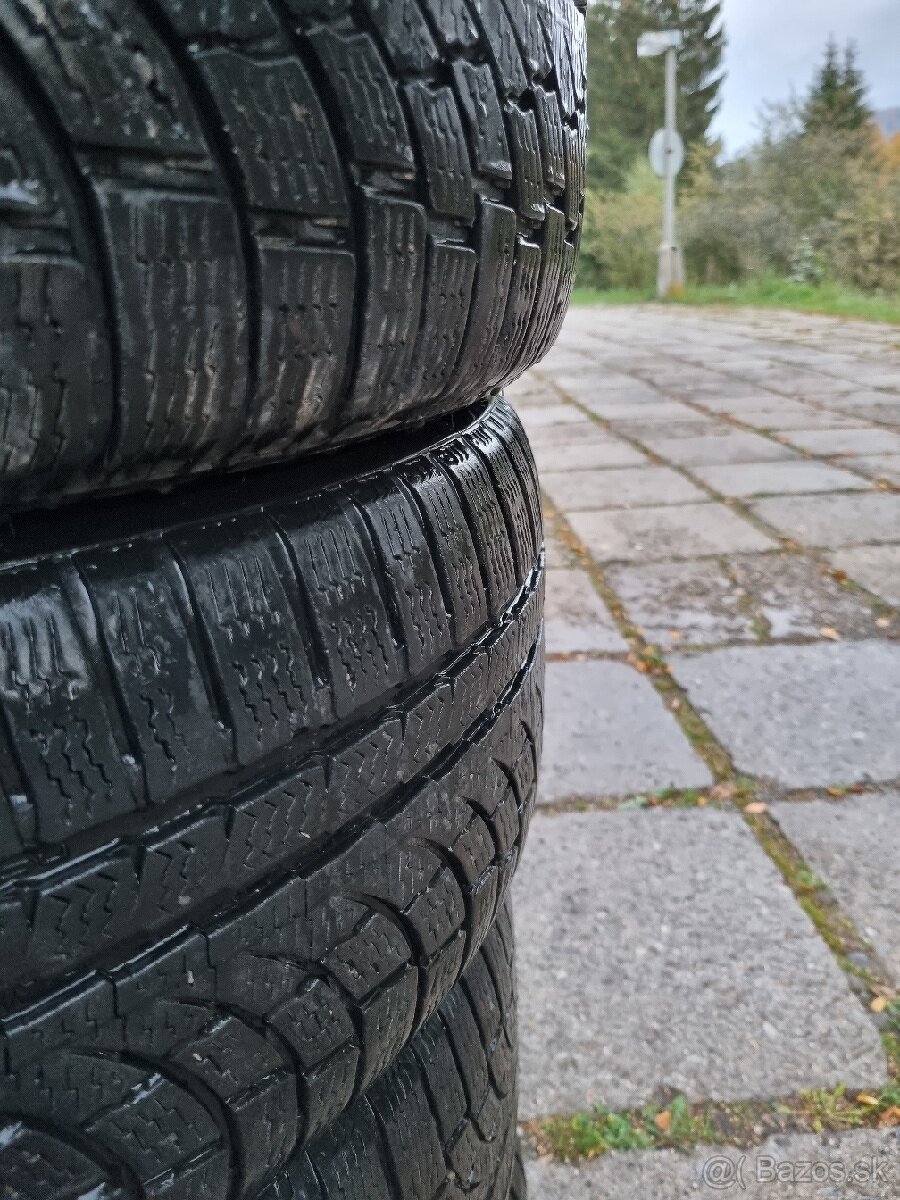 Zimné pneu Nokian WR A4 235/55 R17 103H