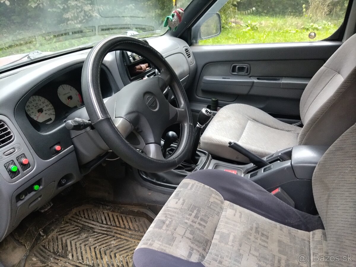 Nissan Navara 2,5TD