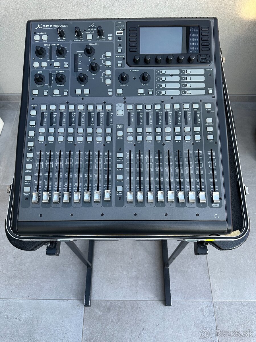 Behringer X32 Producer + SKB case