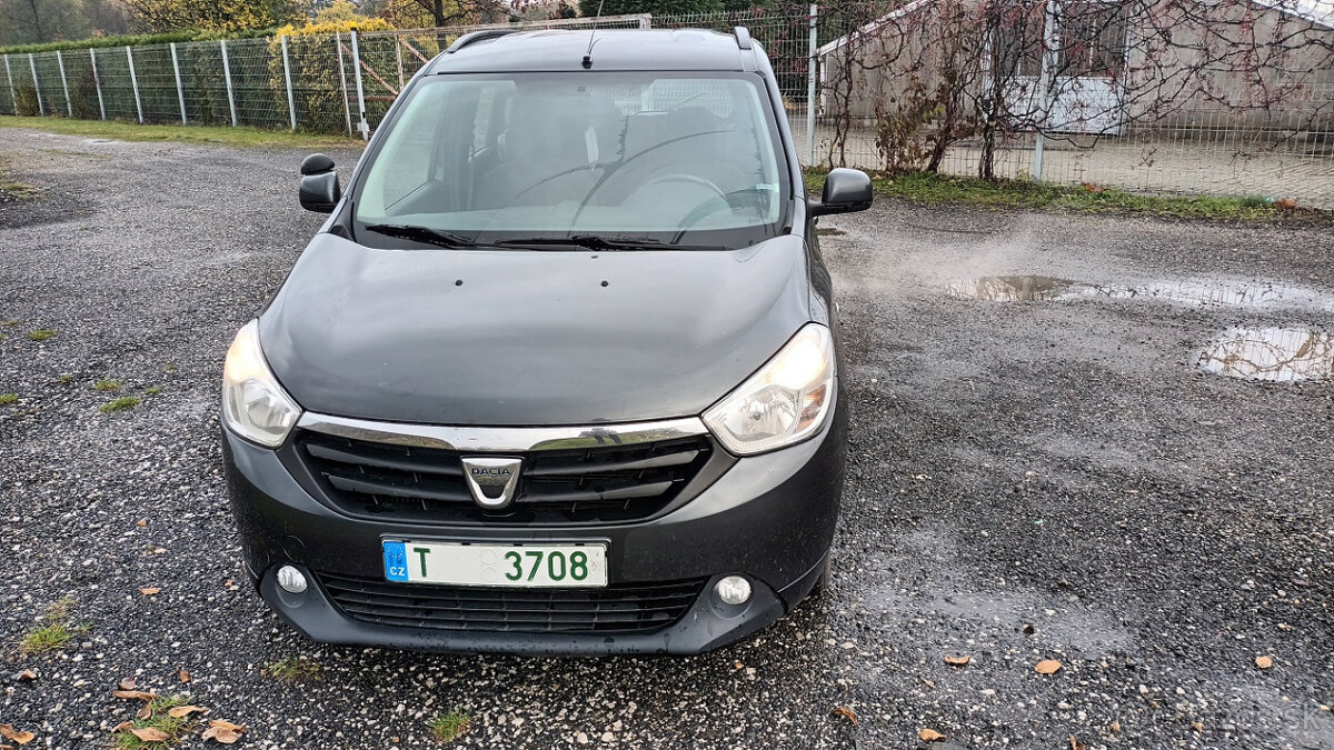 Dacia Lodgy Laureate 1.2Tce 85kW, 2013, 7 míst