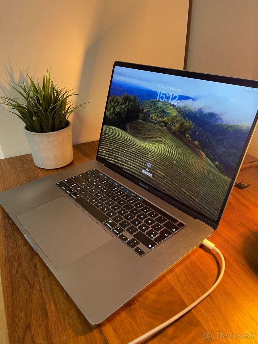 macbook pro 16 2019 512GB