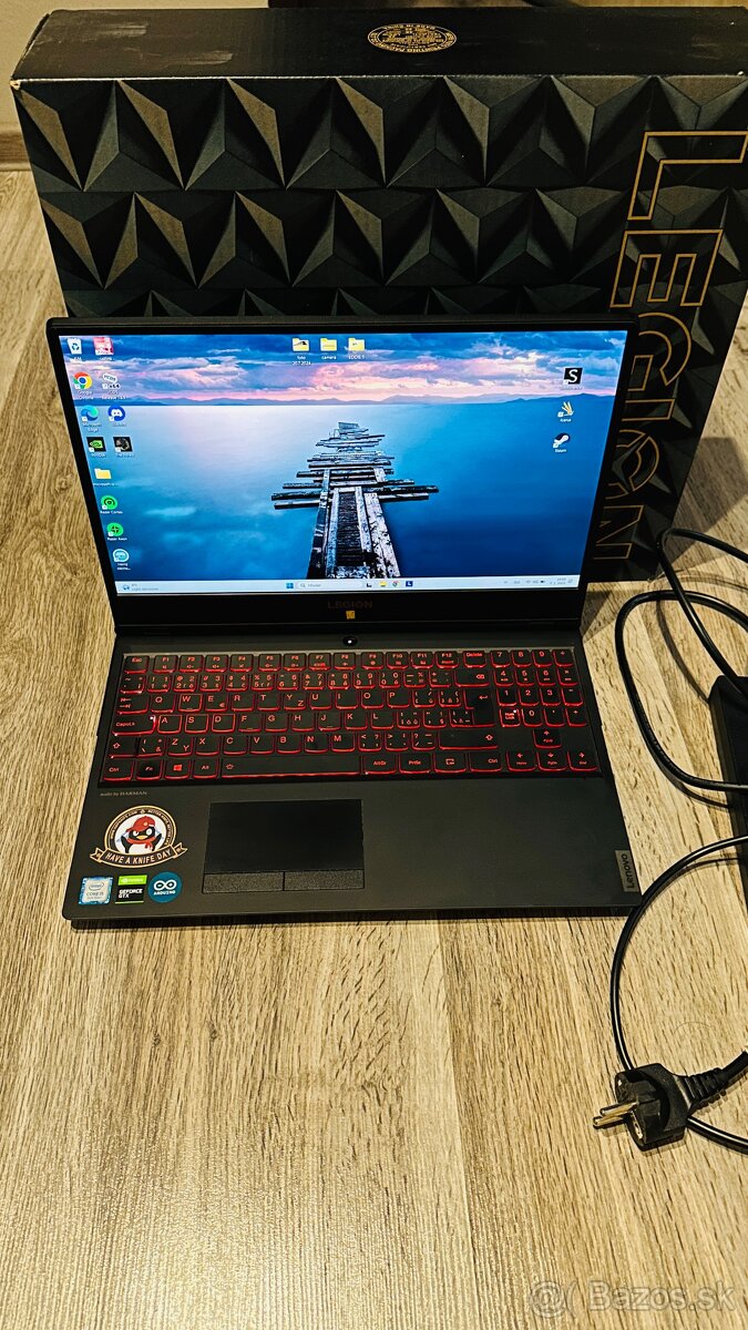 Herný notebook - Lenovo Legion Y7000