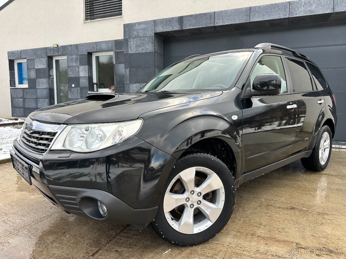 Subaru Forester 2.0-4x4-108kW-r.v 2010-222000km