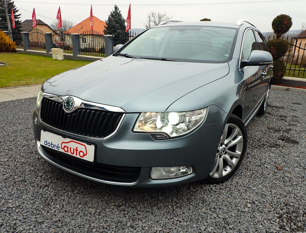 ŠKODA SUPERB COMBI 1.8 TSI 118kW  ELEGANCE - XENON NAVI