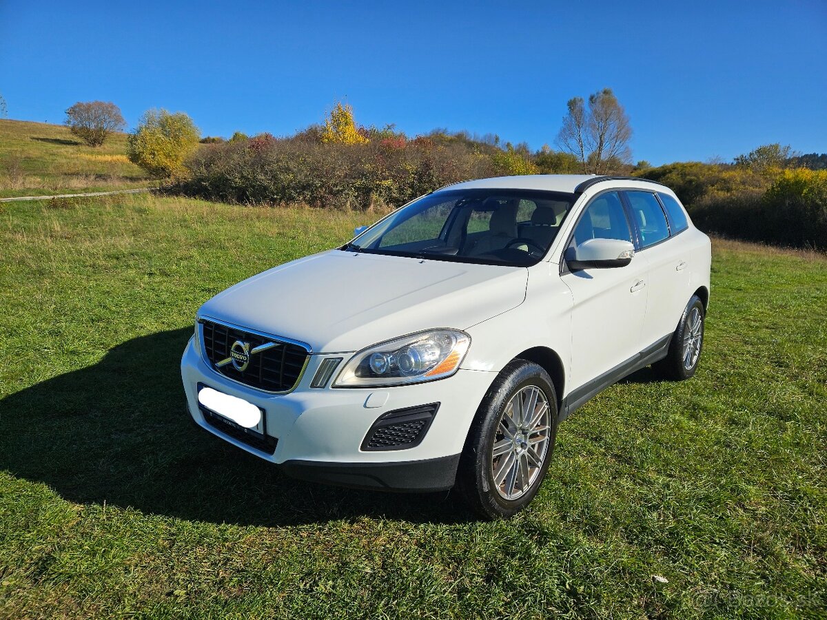 Volvo XC60 D5 151kW AWD (2010)