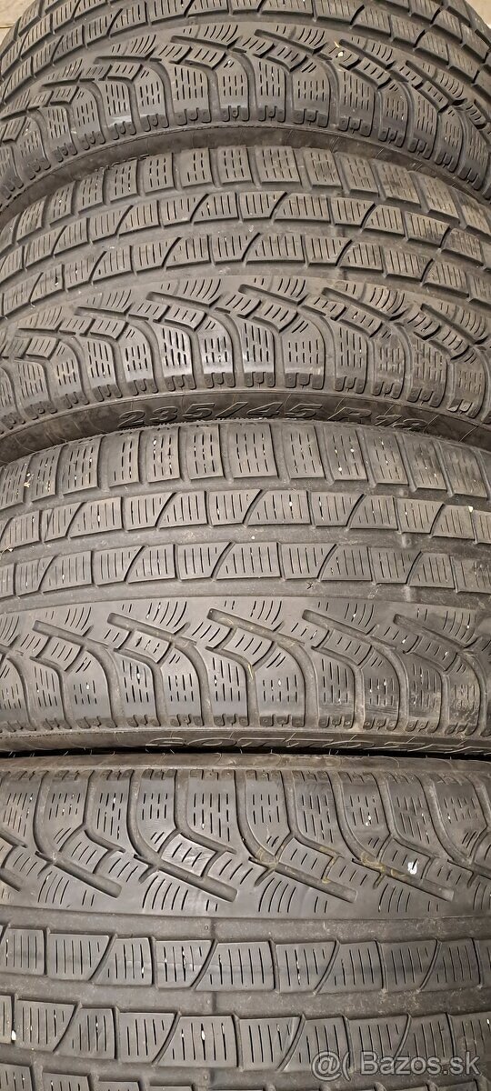 Predám 4ks jazdené zimné 235/45r18-98V Pirelli