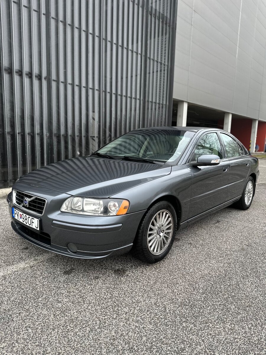 Volvo S60 2.4i 20V Benzín, Automat, model 2007