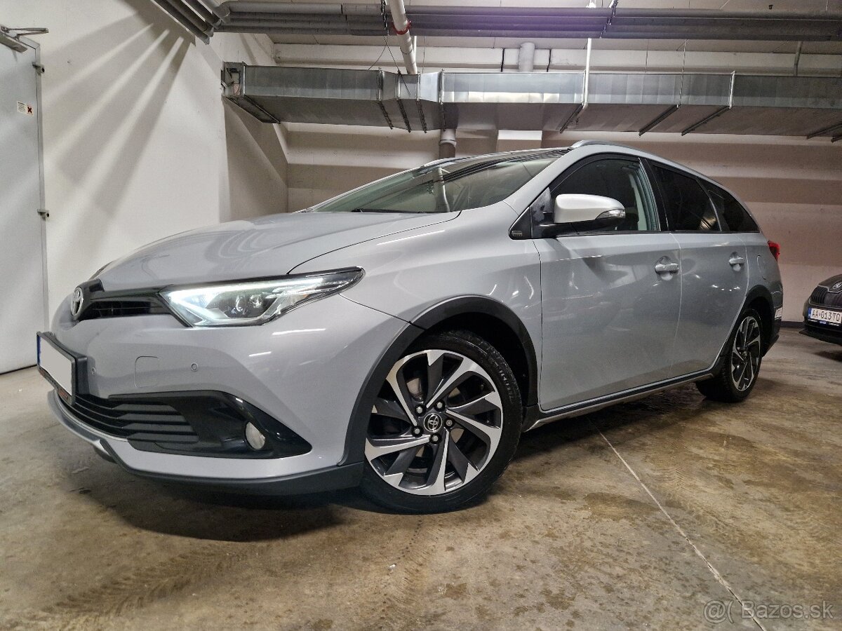 Toyota Auris Freestyle Full LED (BiLED) 1.6 97kW benzín