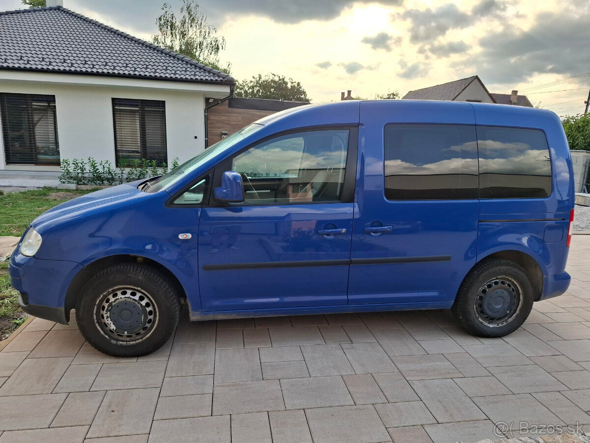 VOLKSWAGEN CADDY LIFE 1,6, Benzín