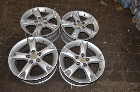 Originálne Mitsubishi 17" hliníkové disky, rozteč 5x114,3