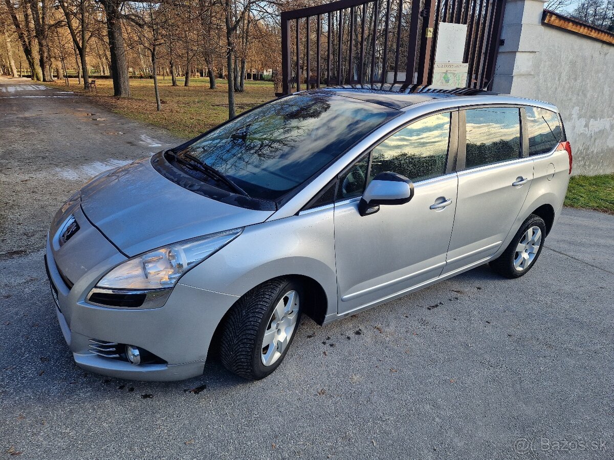 Peugeot 5008 2hdi 110kw r.v2013 sk auto 7miestny