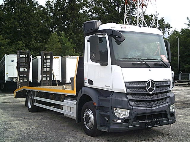 MERCEDES BENZ ANTOS 1824 4X2 Prepravník VIN 5602